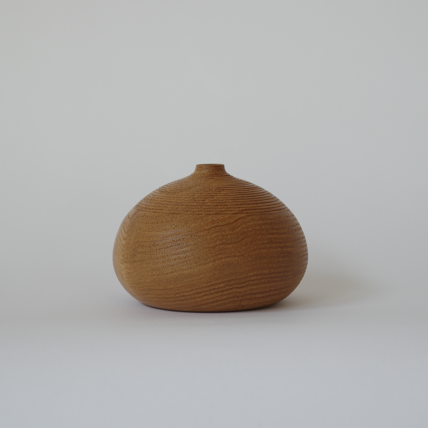 flower vace chestnut