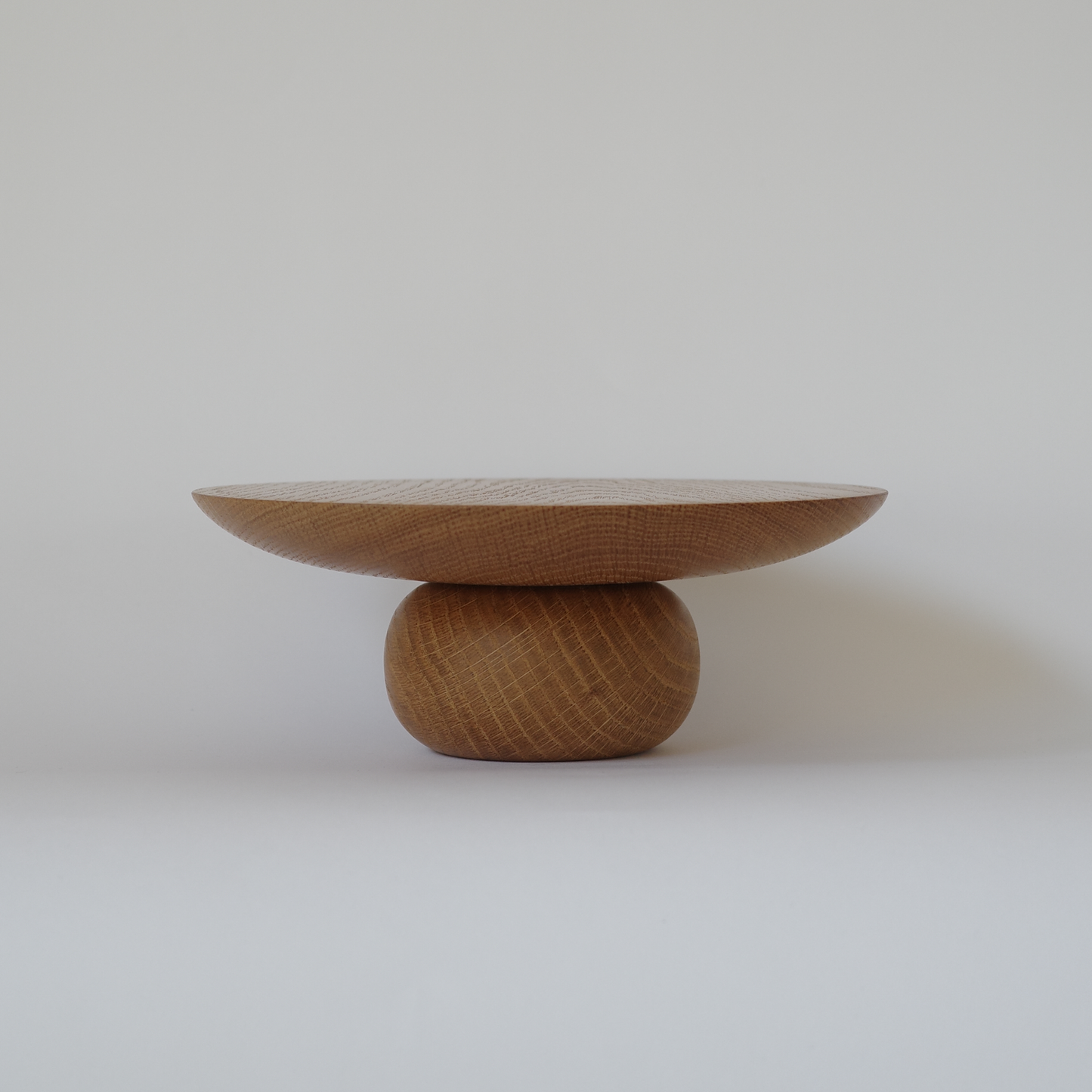 cake stand oak